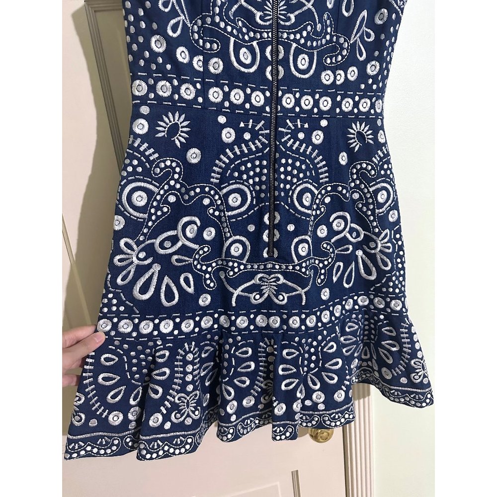 Alice + Olivia Blue and White Mini Dress - Picture 12 of 13